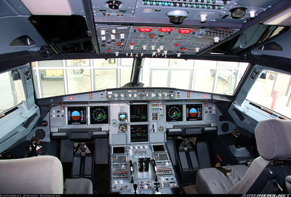 airbus a320 cockpit labeled